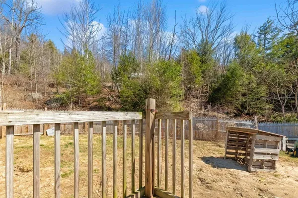 $285,000 | 68 Colburn Farm Road, Newbury, NH 03255