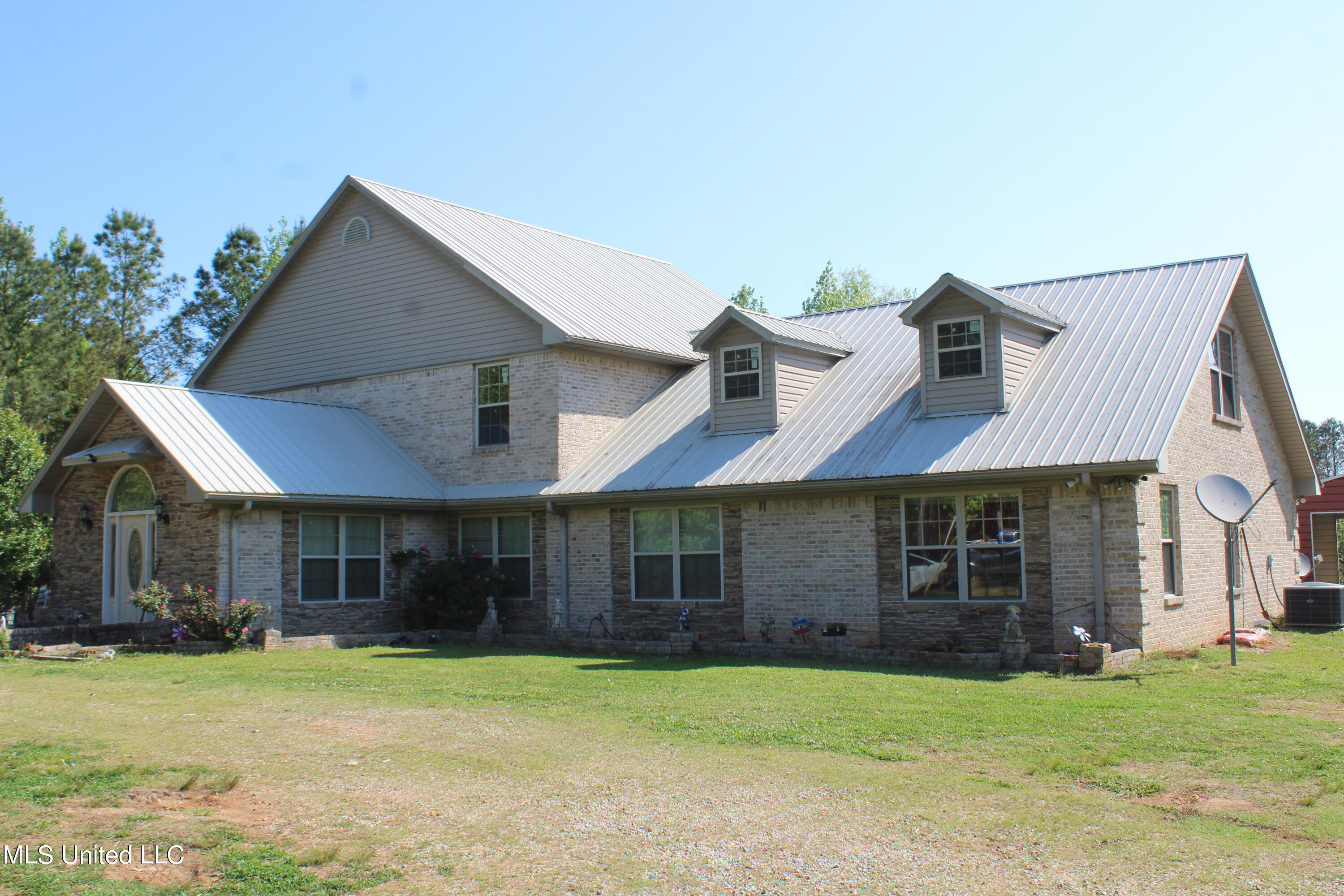 361 Brents Road Potts Camp, MS 38659 - Photo 4 of 23 IMG_3737