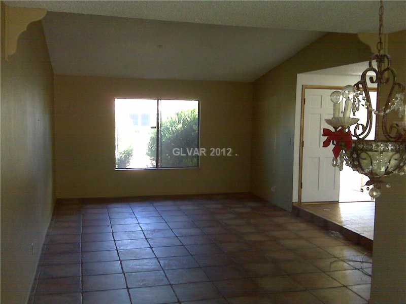 2417 Doherty Way Henderson, NV 89014 - Photo 4 of 19 Living Room.