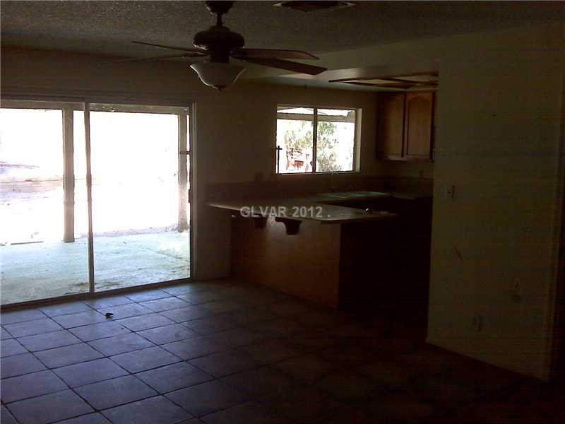 2417 Doherty Way Henderson, NV 89014 - Photo 7 of 19 Kitchen.