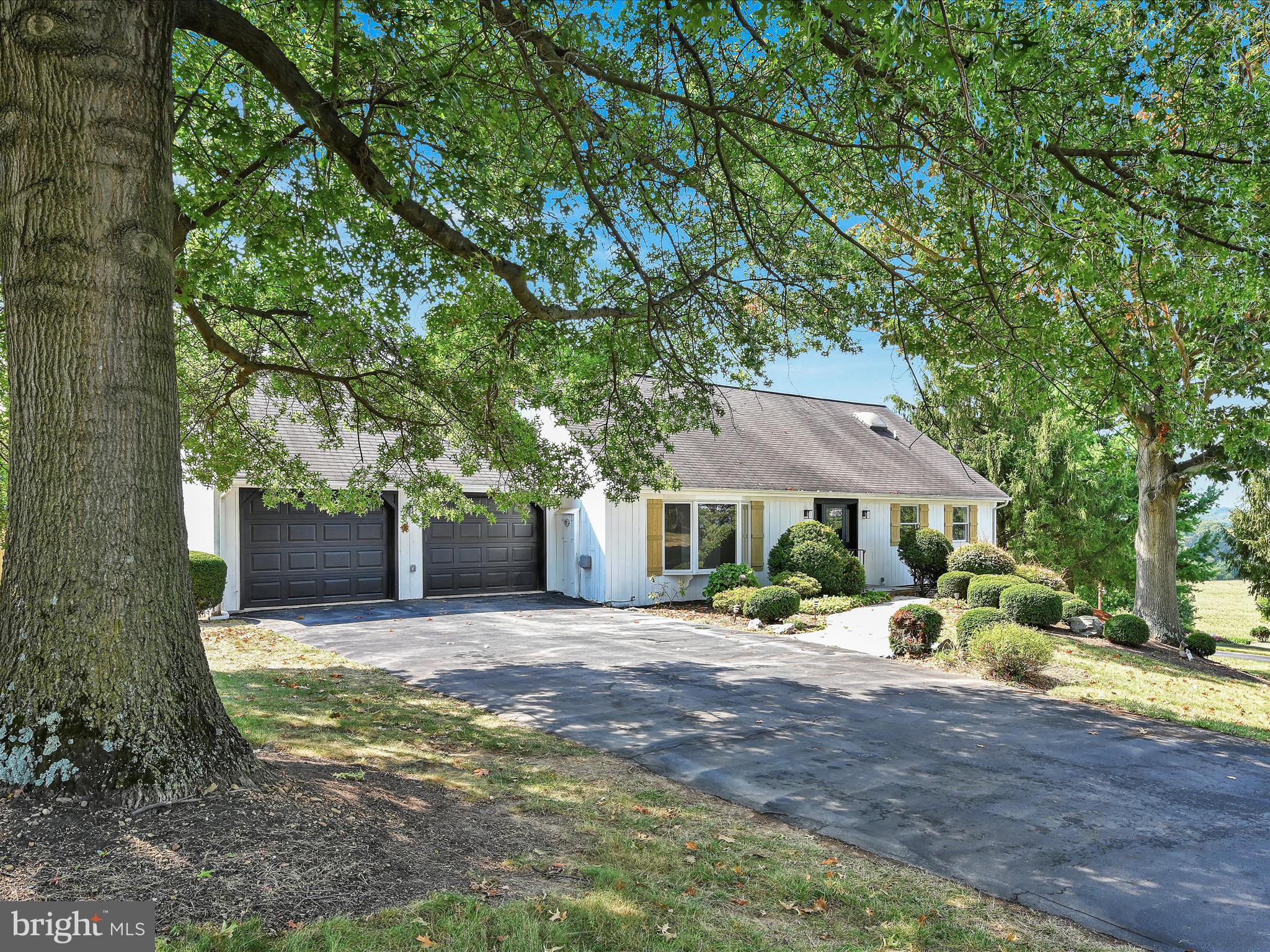 114 Maple Farm Road Ephrata, PA 17522 - Photo 2 of 66 BAB_5599