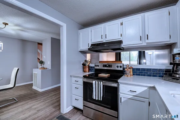 $349,900 | 22 Dutton Pl Way, Unit 22, Glastonbury, CT 06033