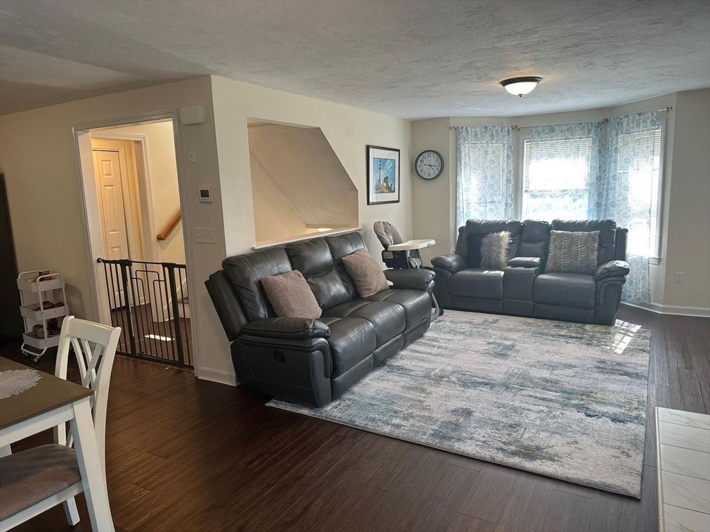 5 Snowberry Circle Worcester, MA 01607 - Photo 6 of 40 Gallery Image 6