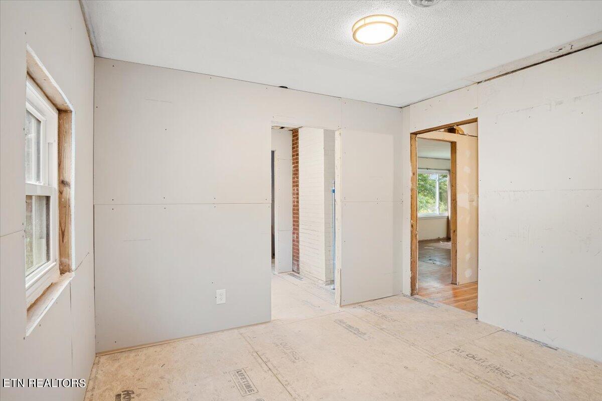 4201 Sullivan Road Knoxville, TN 37921 - Photo 12 of 25 12-Primary Bedroom