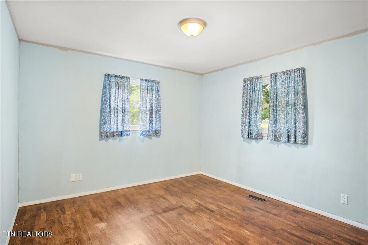 4201 Sullivan Road Knoxville, TN 37921 - Photo 19 of 25 20-Bedroom 3