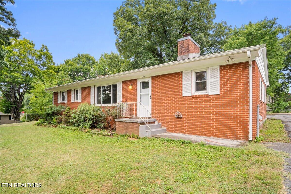 4201 Sullivan Road Knoxville, TN 37921 - Photo 2 of 25 02-Exterior