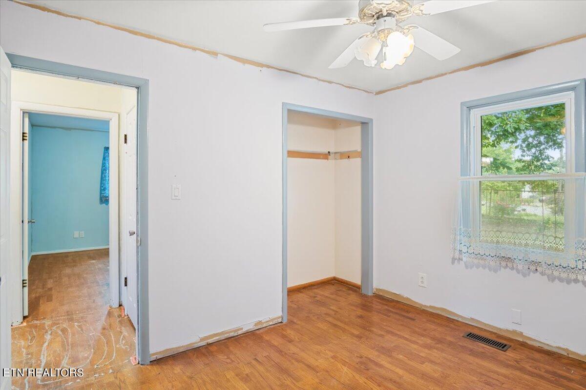 4201 Sullivan Road Knoxville, TN 37921 - Photo 22 of 25 24-Bedroom 4
