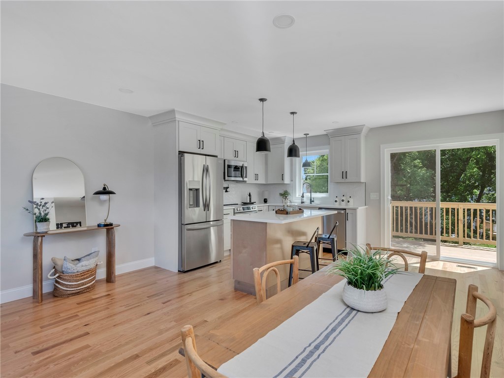 256 Point Avenue Warwick, RI 02889 - Photo 8 of 26