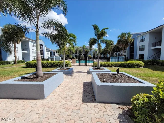 $1,400 | 13625 Eagle Ridge Drive, Unit 318, Fort Myers, FL 33912