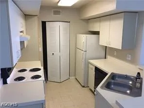 $1,400 | 13625 Eagle Ridge Drive, Unit 318, Fort Myers, FL 33912