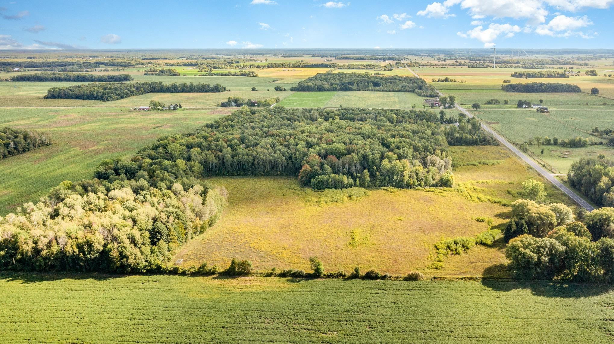 7470 North Leaton Road Clare, MI 48617 - Photo 8 of 8 1915814-7.JPG