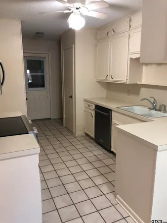 $1,550 | 400 Top Hill Drive, Tyler, TX 75703