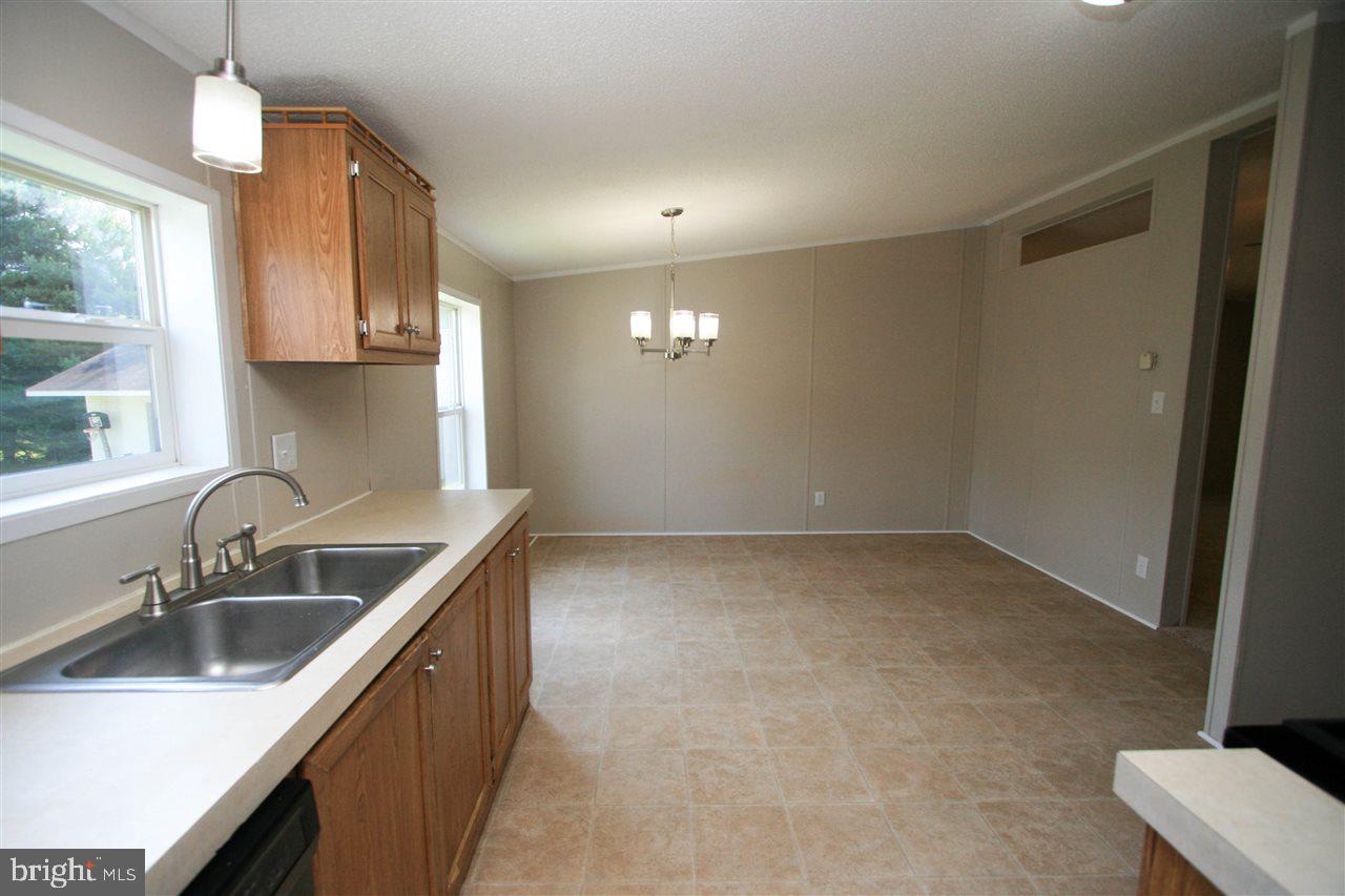 68 Dew Drop Road York, PA 17402 - Photo 7 of 35