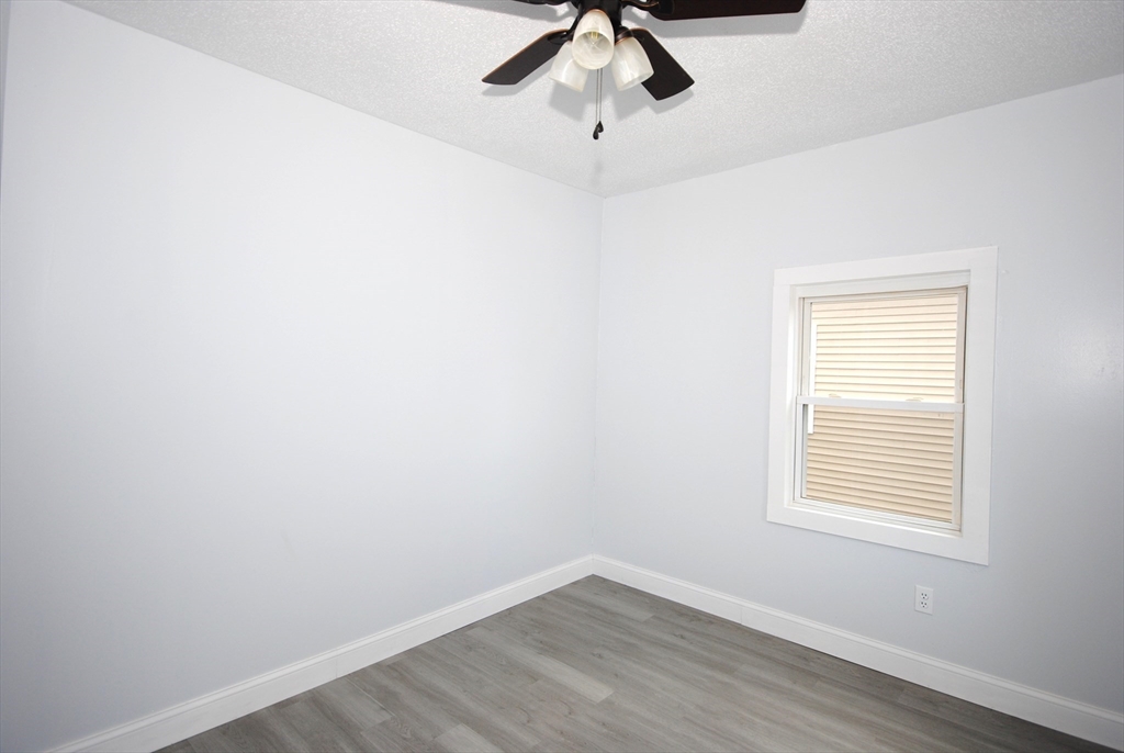 72 Hall Street Springfield, MA 01108 - Photo 30 of 39