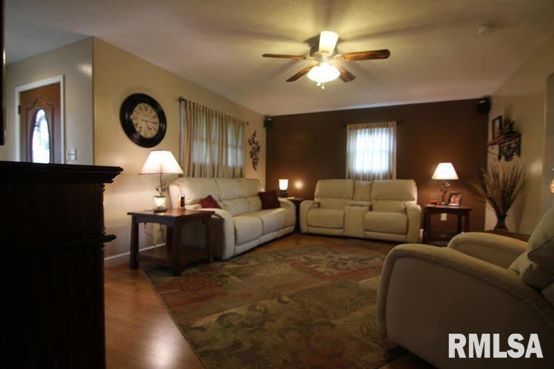 16796 Caplinger Pond Road Marion, IL 62959 - Photo 4 of 44