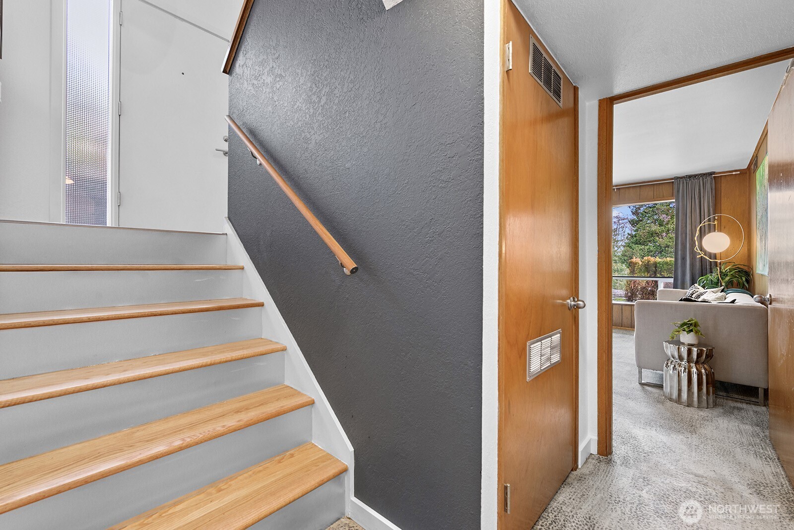 3439 24th Avenue West Seattle, WA 98199 - Photo 21 of 37