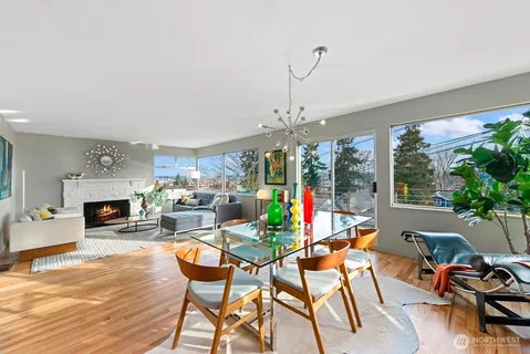 $1,495,000 | 3439 24th Avenue West, Seattle, WA 98199