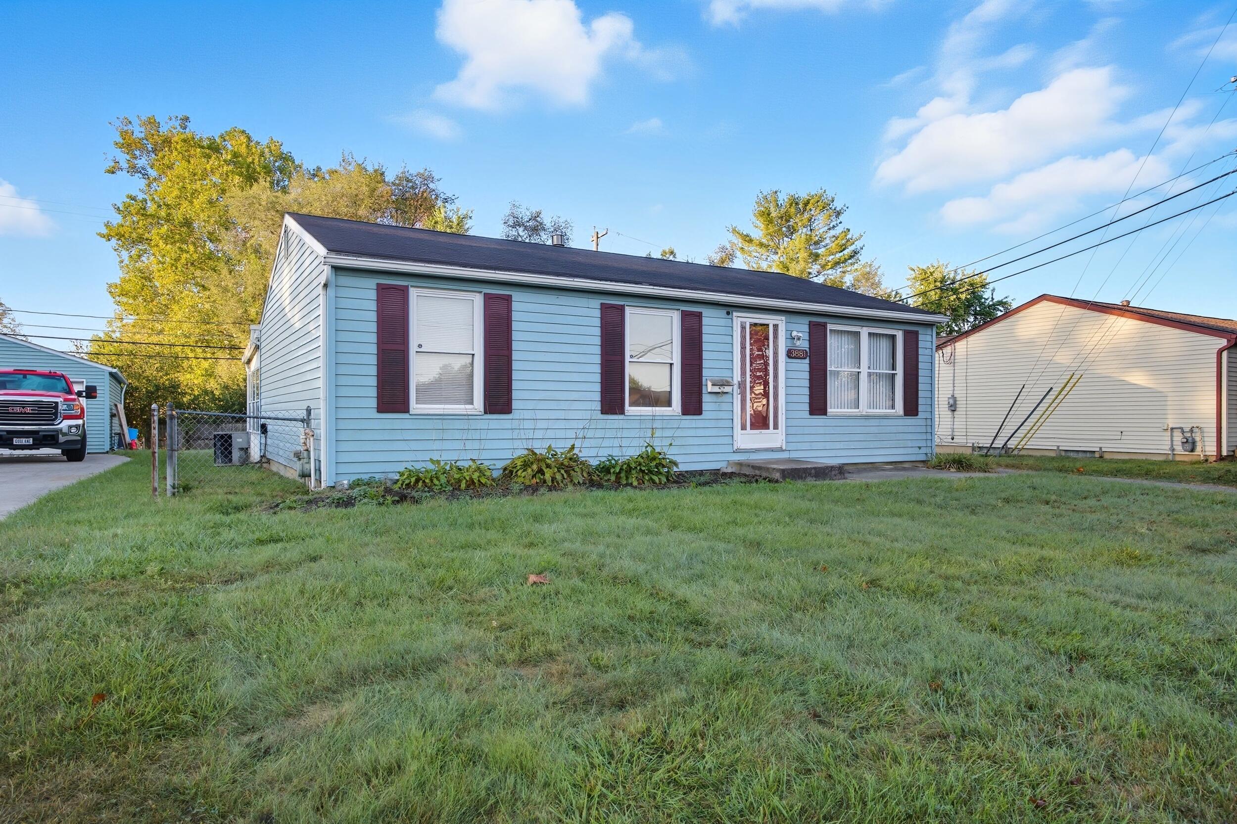 3881 Lexmont Road South Columbus, OH 43228 - Photo 2 of 26 2_4x3a8972