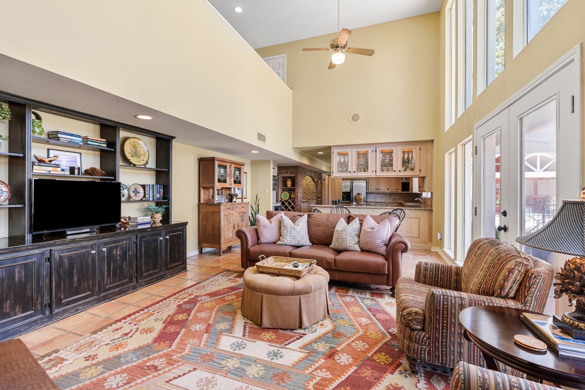 905 Sunny Lane Wharton, TX 77488 - Photo 22 of 50 a living room with furniture and a flat screen tv