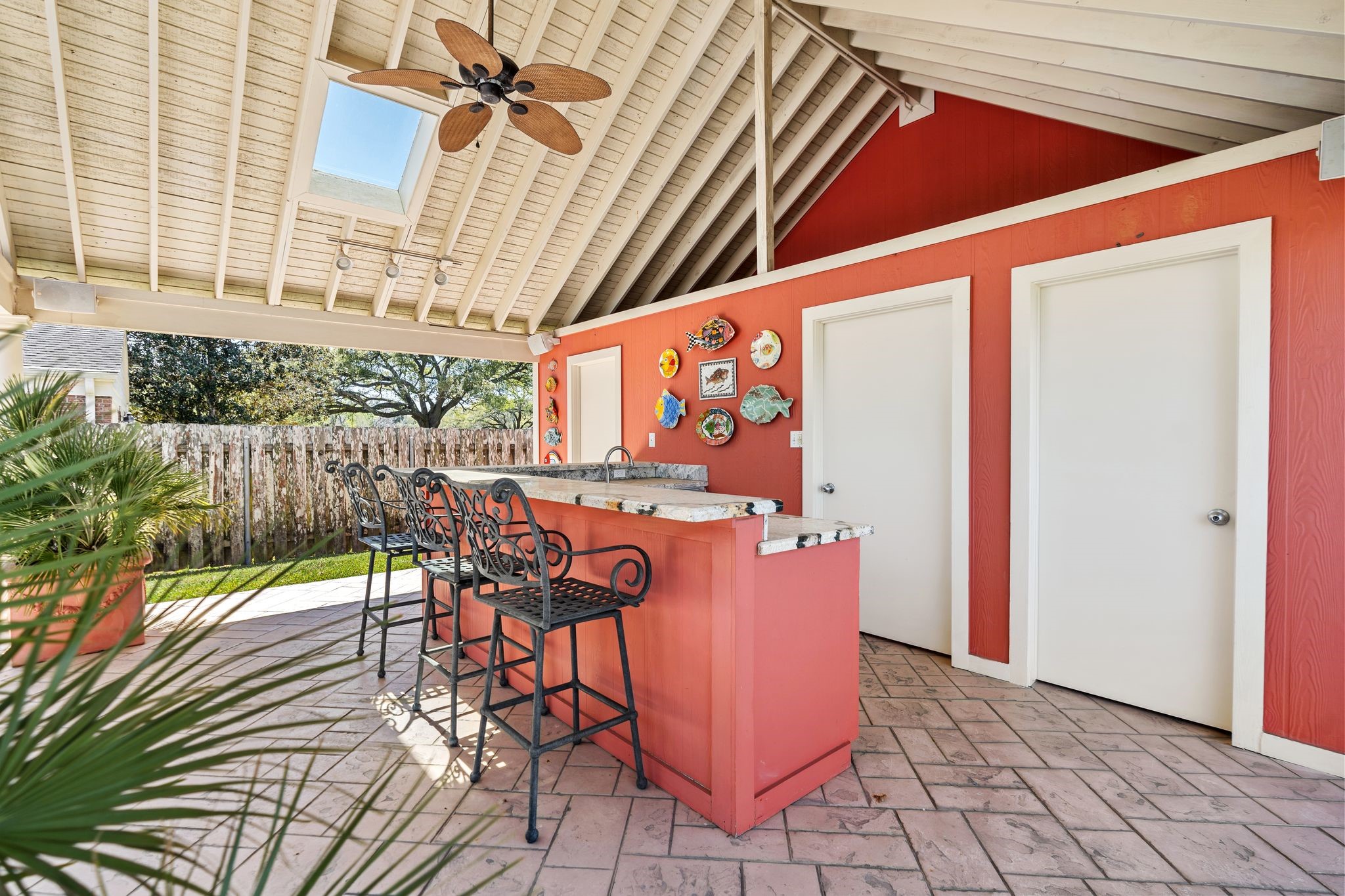 905 Sunny Lane Wharton, TX 77488 - Photo 3 of 50 a view of an outdoor space