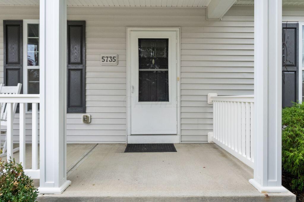 5735 Nadler Road Dublin, OH 43016 - Photo 5 of 48 Front Door
