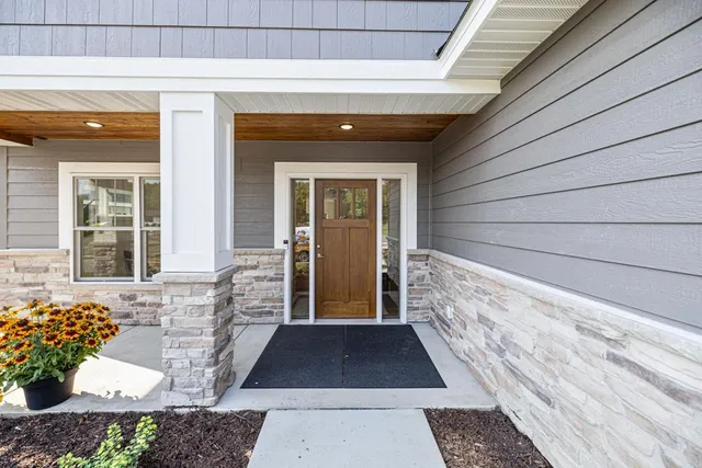 $1,097,890 | 738 Ensconced Way, Chaska, MN 55318