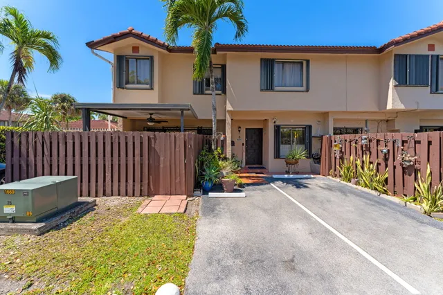 $380,000 | 14205 Southwest 57th Lane, Unit 5A6, Miami, FL 33183