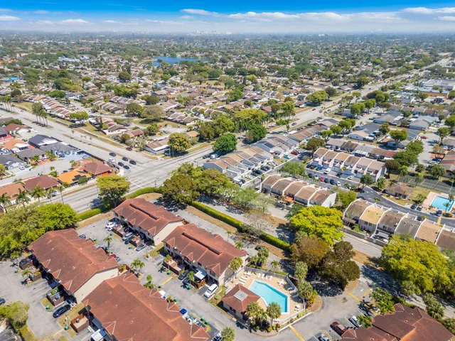 $380,000 | 14205 Southwest 57th Lane, Unit 5A6, Miami, FL 33183