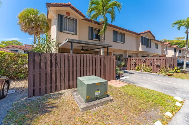 $380,000 | 14205 Southwest 57th Lane, Unit 5A6, Miami, FL 33183