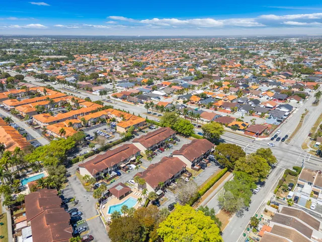 $380,000 | 14205 Southwest 57th Lane, Unit 5A6, Miami, FL 33183