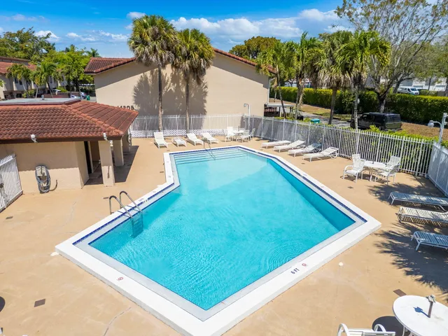 $380,000 | 14205 Southwest 57th Lane, Unit 5A6, Miami, FL 33183