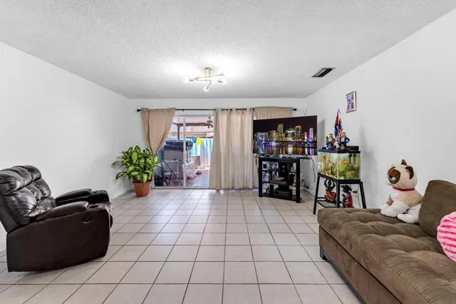 $380,000 | 14205 Southwest 57th Lane, Unit 5A6, Miami, FL 33183