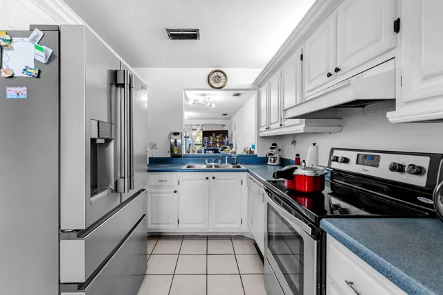 $380,000 | 14205 Southwest 57th Lane, Unit 5A6, Miami, FL 33183