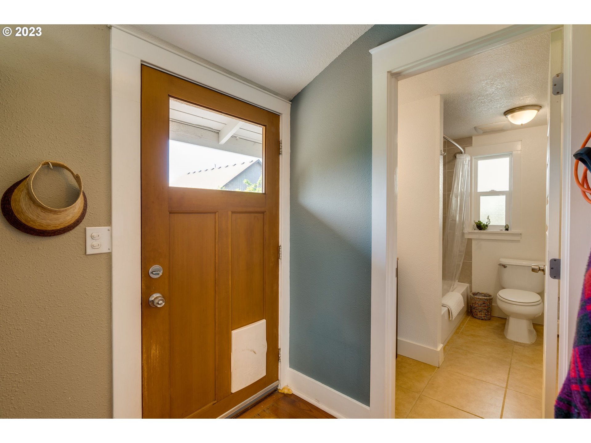 4504 Northeast Alberta Court Portland, OR 97218 - Photo 16 of 37 a view of a bathroom from a bathroom