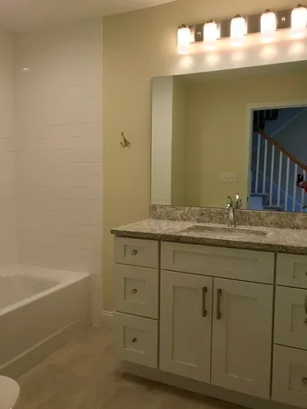 $750,000 | 7 Bay Street, Unit 10, Hull, MA 02045