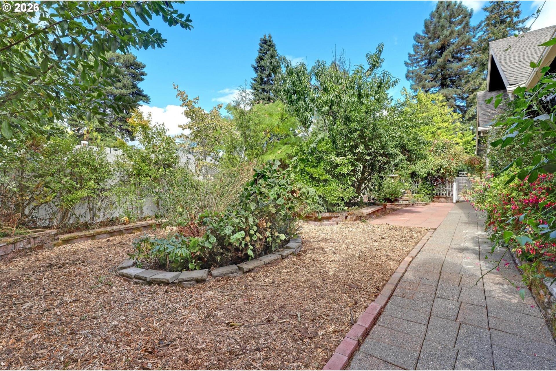 14018 Southwest Butner Road Beaverton, OR 97006 - Photo 28 of 32 Gallery Image 28