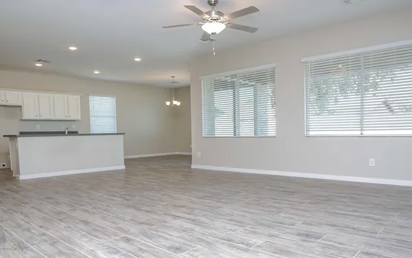 $1,950 | 16013 North 65th Avenue, Glendale, AZ 85306