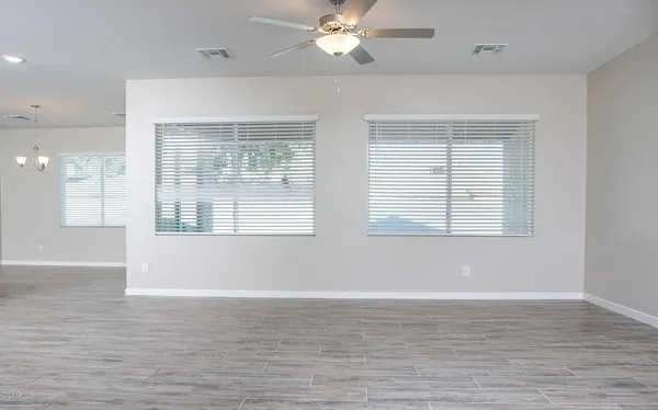 $1,950 | 16013 North 65th Avenue, Glendale, AZ 85306