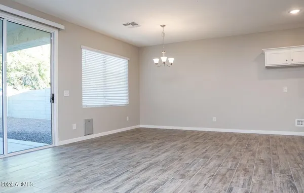 $1,950 | 16013 North 65th Avenue, Glendale, AZ 85306