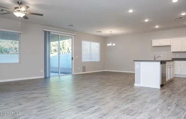 $1,950 | 16013 North 65th Avenue, Glendale, AZ 85306