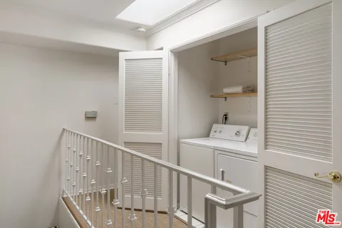 $949,000 | 4003 Sunset Drive, Unit 8, Los Angeles, CA 90027