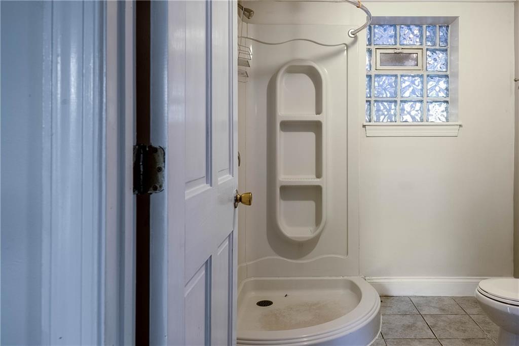 298 Idlewood Road Pittsburgh, PA 15235 - Photo 8 of 35 Gallery Image 8