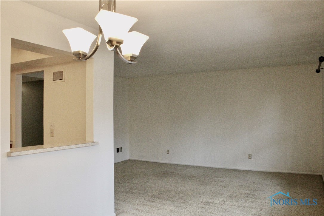 3217 Glanzman Road, Unit 56X Toledo, OH 43614 - Photo 9 of 33 Gallery Image 9