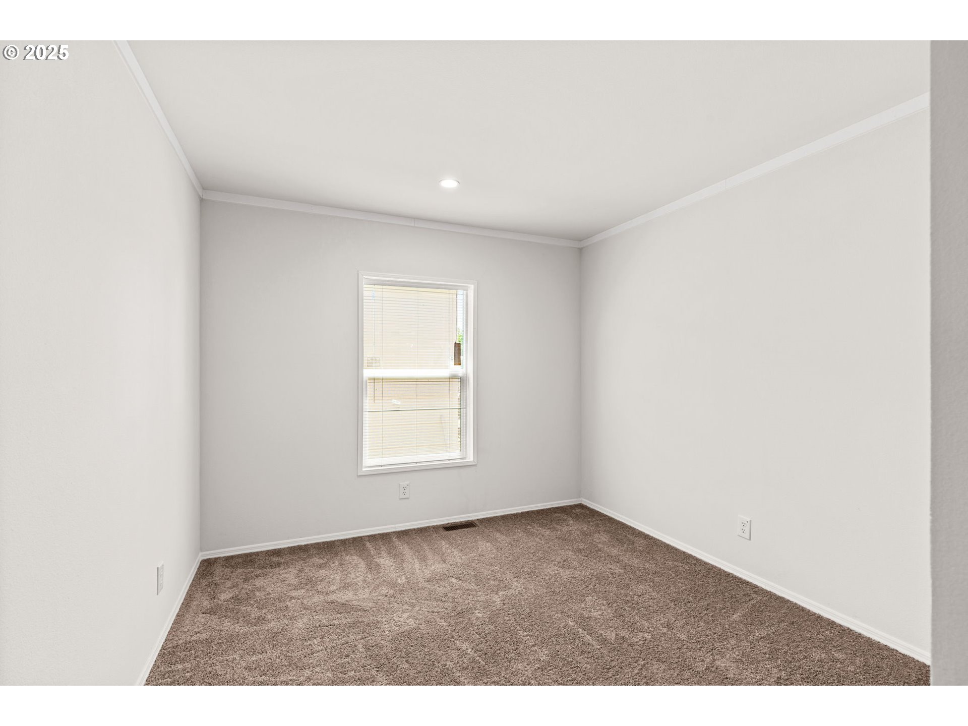 1025 6th Street, Unit 83 Harrisburg, OR 97446 - Photo 17 of 25