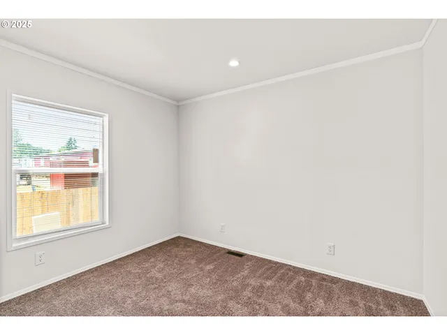 $199,850 | 1025 6th Street, Unit 83, Harrisburg, OR 97446