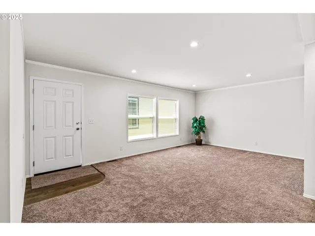 $199,850 | 1025 6th Street, Unit 83, Harrisburg, OR 97446