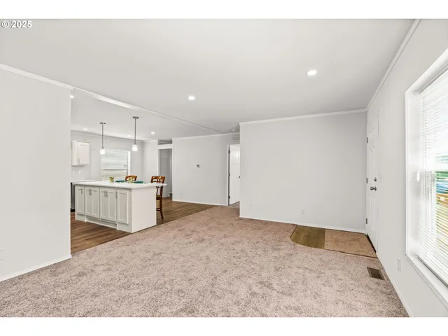 $199,850 | 1025 6th Street, Unit 83, Harrisburg, OR 97446