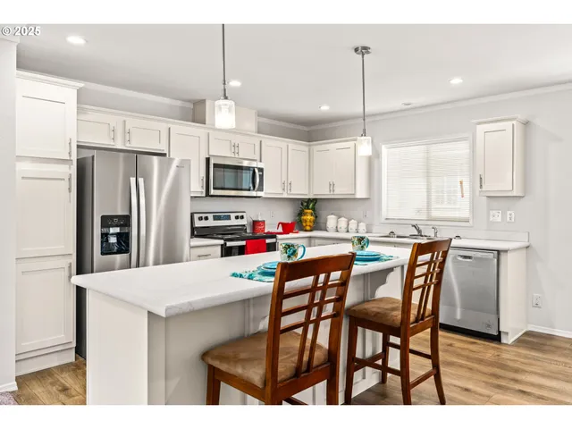 $199,850 | 1025 6th Street, Unit 83, Harrisburg, OR 97446