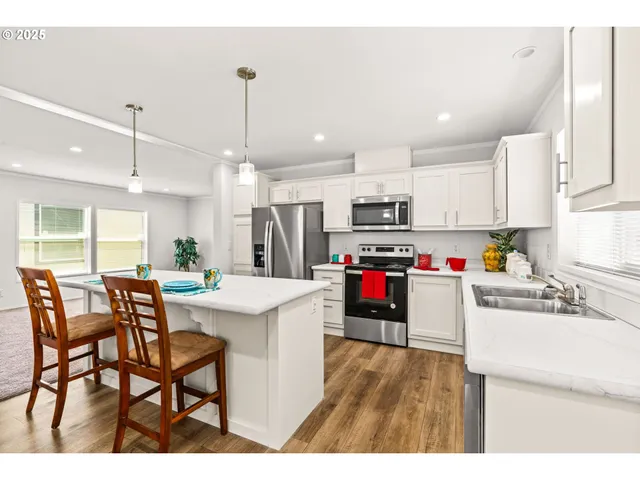 $199,850 | 1025 6th Street, Unit 83, Harrisburg, OR 97446