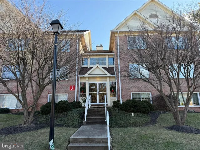 $345,000 | 413 Rockfleet Road, Unit 201, Lutherville-Timonium, MD 21093